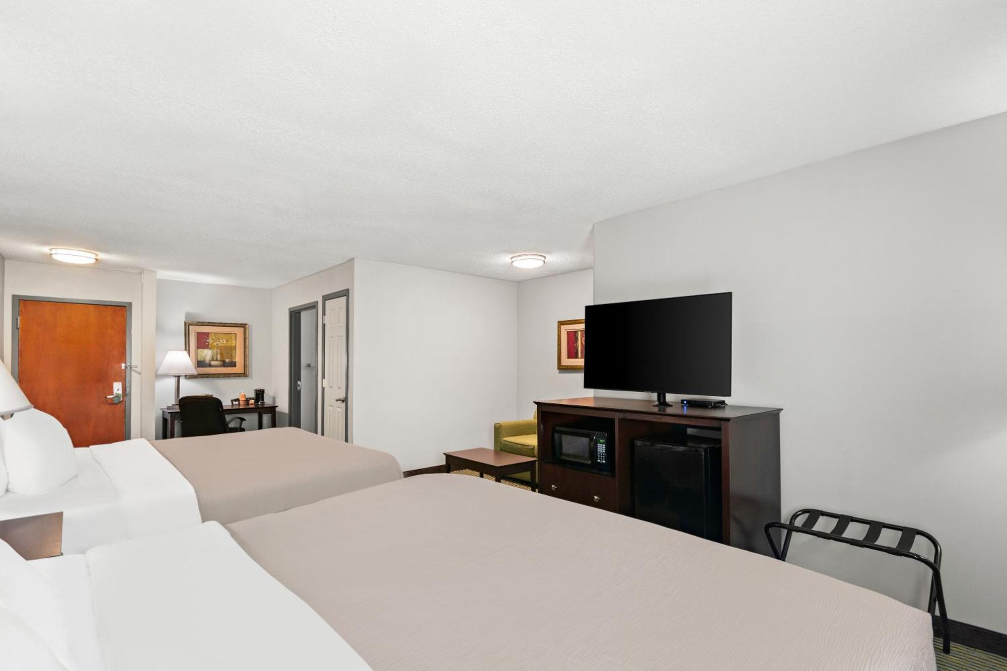 Quality Inn 2*
